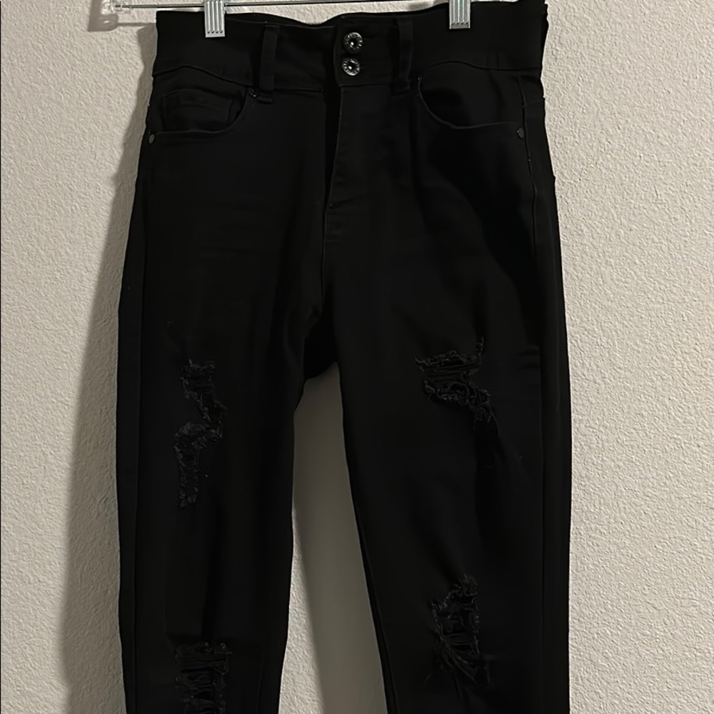 BLACK SKINNY JEANS